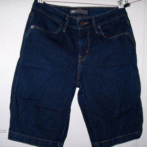 Denim Shorts, Size Misses 27, Measure 28" Waist